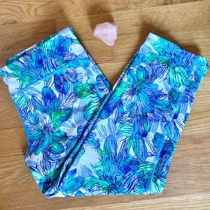 NWOT PRINTED CROP ATHLETIC LEGGINGS